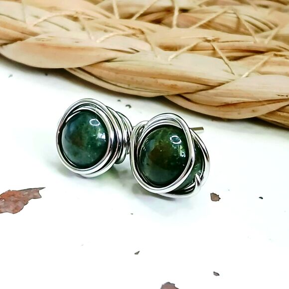 Nephrite Jade Crystal Stud Earrings, Gemstone Jewelry, 8mm - Picture 1 of 3